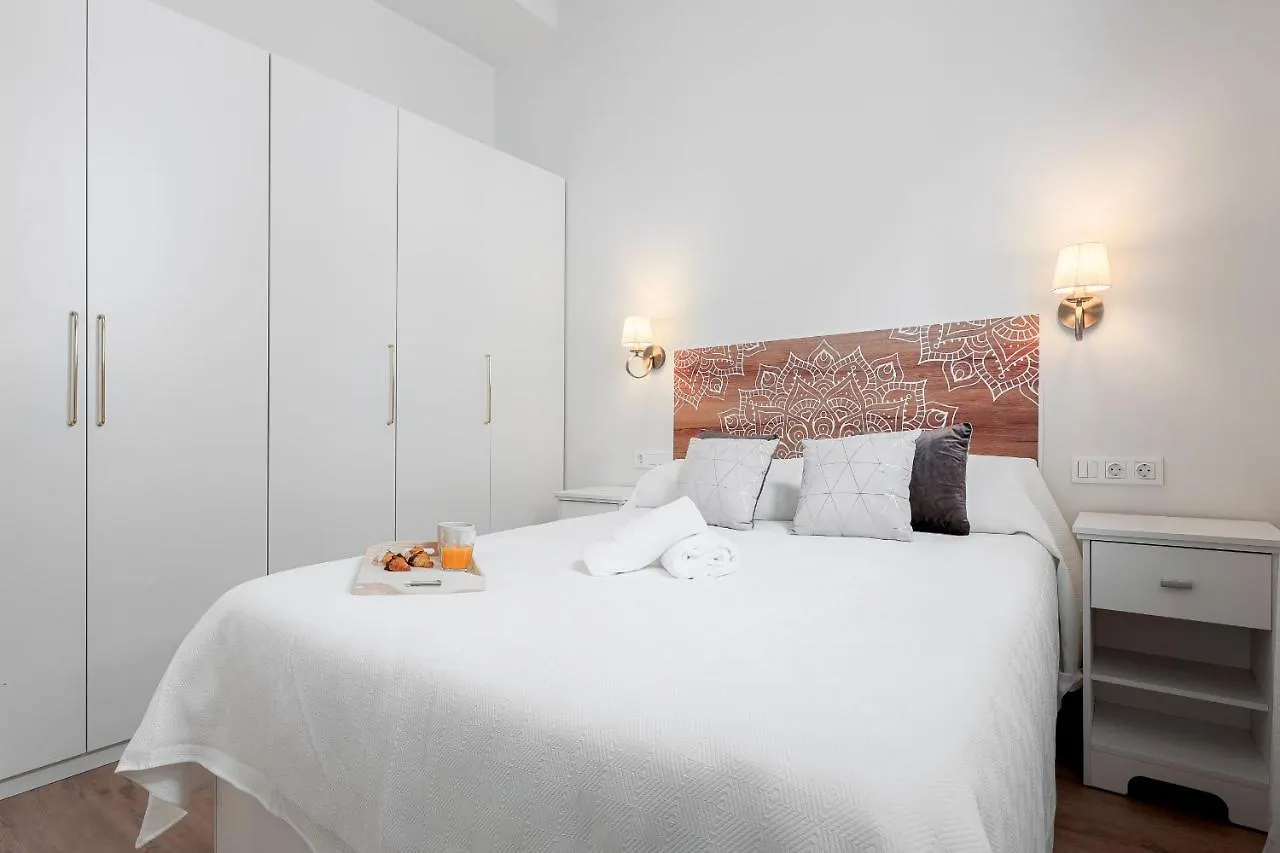 La Joya De Santa Cruz Calle Virgenes 21 Севилья Апартаменты