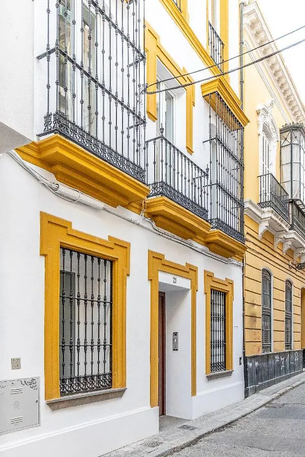 La Joya De Santa Cruz Calle Virgenes 21 Севилья Испания